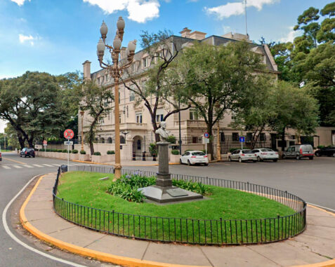 Recoleta: Elegancia y Cultura en el Corazón de Buenos Aires